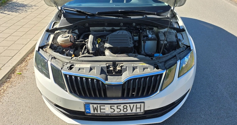 Skoda Octavia cena 43900 przebieg: 156198, rok produkcji 2019 z Łódź małe 379